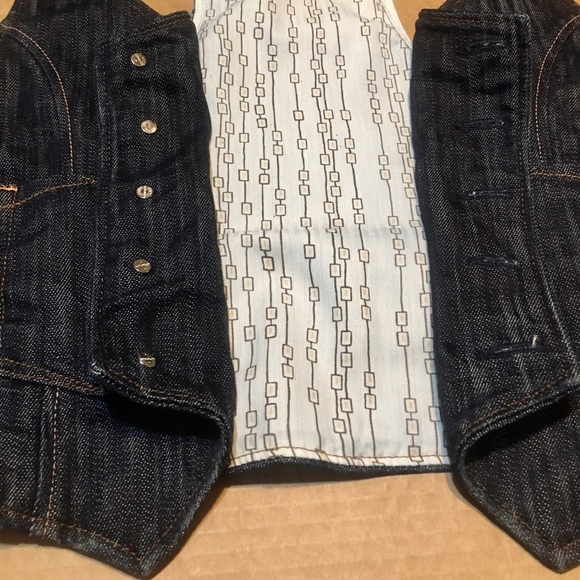 Ladies Vest - Picture 2 of 6
